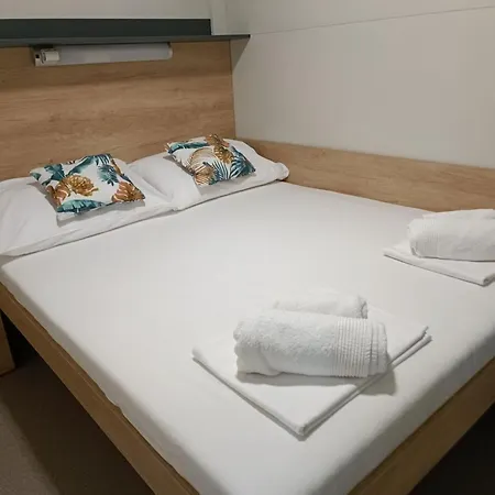 Дом отдыха Classic Two Bedroom Mobile With Sea View And Terrace