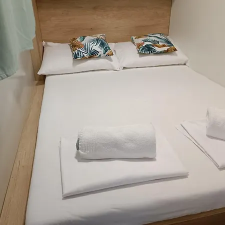 Classic Two Bedroom Mobile With Sea View And Terrace *