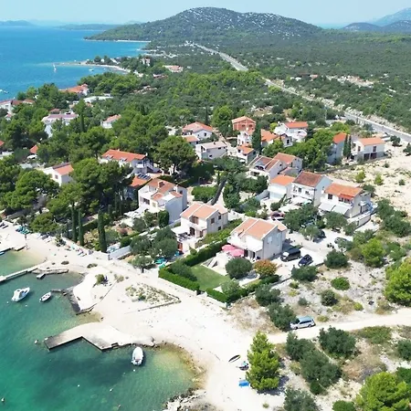 Classic Two Bedroom Mobile With Sea View And Terrace