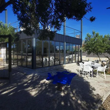 Дом отдыха Classic Two Bedroom Mobile With Sea View And Terrace *