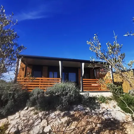 Дом отдыха Classic Two Bedroom Mobile With Sea View And Terrace