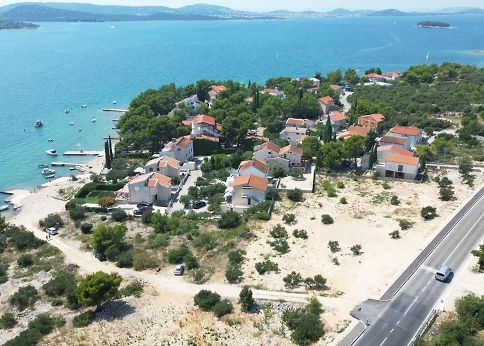 Classic Two Bedroom Mobile With Sea View And Terrace 別荘 ピロヴァッツ