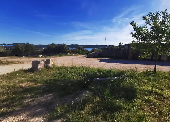 Classic Two Bedroom Mobile With Sea View And Terrace * 皮罗瓦茨