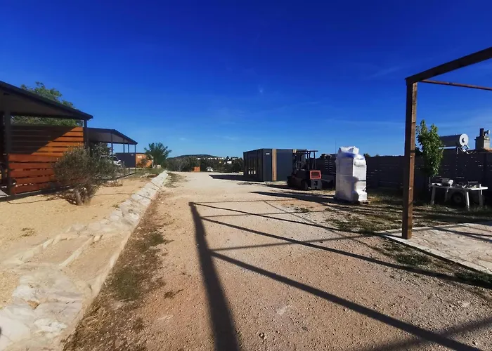 Classic Two Bedroom Mobile With Sea View And Terrace 度假居