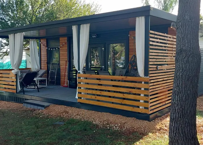 度假居 Classic Two Bedroom Mobile With Sea View And Terrace *