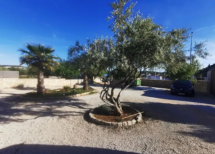 度假居 Classic Two Bedroom Mobile With Sea View And Terrace 皮罗瓦茨