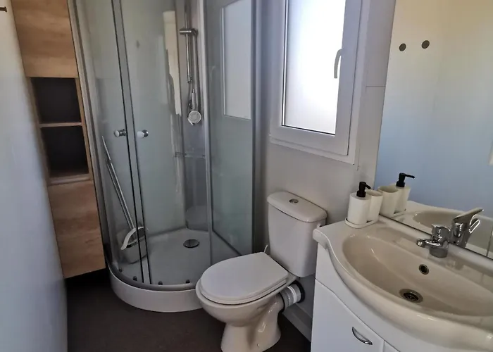 Classic Two Bedroom Mobile With Sea View And Terrace 別荘 *