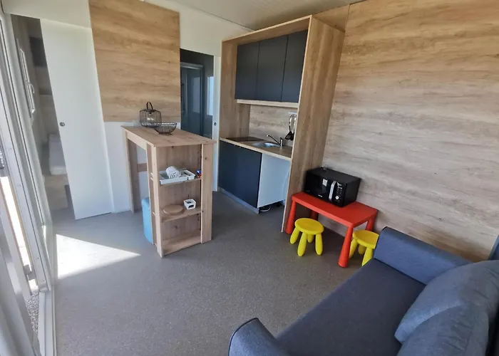 Classic Two Bedroom Mobile With Sea View And Terrace 別荘 ピロヴァッツ